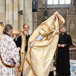 Priesterweihe Byzantinischer Ritus im Stephansdom / Erzdiözese Wien/ Schönlaub