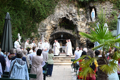 Wallfahrtsmesse in der Lourdesgrotte Maria Gugging