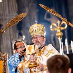 byzantinisches Pontifikalamt Stephansdom / Erzdiözese Wien/ Schönlaub byzantinisches Pontifikalamt Stephansdom